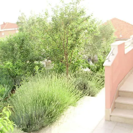 Appartement Vujic- Dolac Trogir