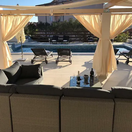 Vujic- Dolac * Trogir